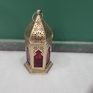 Farol de Vela de Hierro y Vidrio Rojo de Estilo Marroquí, Diseño Artesanal, 3.5X3X6.5 Pulgadas, para Decoración del Hogar, Ramadán, Eid, Bodas - Product Image 2