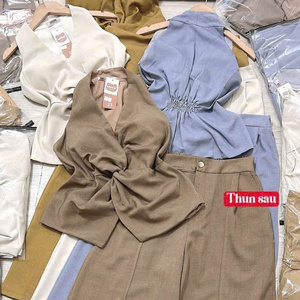 ชุดเซ็ตสองชิ้นผ้าฝ้ายสำหรับผู้หญิง สไตล์ลำลองใส่สบาย เหมาะกับฤดูร้อน ทรงเข้ารูป แฟชั่นธรรมชาติ ซักได้ บรรจุภัณฑ์แบบกำหนดเอง ผลิตในเวียดนาม - Product Image 3