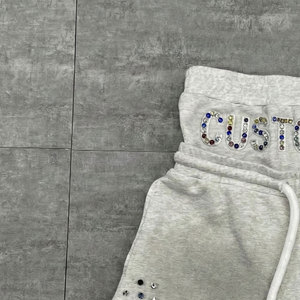 Pantalones Cortos Bermuda Holgados de Doble Cintura 100% Algodón Personalizados con Lavado Ácido, Apliques, Bordados y Pedrería - Product Image 2