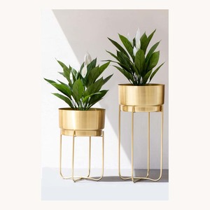 Modern Garden Metal Plant Pot Customized Stylish New Arrival Decorative Planter For Home Garden Balcony Decor - Product Image 1
