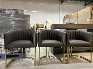 Sillón de Pedicura Moderno en PU Negro con Base Cromada para Salón de Uñas - Product Image 6