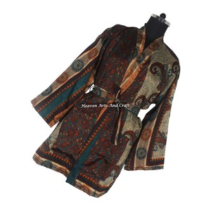 KS010 Hermoso Kimono Vintage de Seda, Sari Corto de Seda Hecho a Mano para Mujer con Bolsillos y Cinturón OEM - Product Image 6