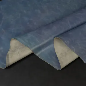 Cuir de vachette véritable de qualité supérieure, tanné végétal, bleu denim, matériau authentique pour la fabrication artisanale de chaussures, sacs et portefeuilles. - Product Image 1
