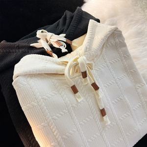 เสื้อฮู้ดดี้ผู้ชายสไตล์ลำลอง ผ้าวาฟเฟิล ทรงหลวม เป็นมิตรกับสิ่งแวดล้อม ผลิตจากโพลีเอสเตอร์/คอตตอน เนื้อหนา เหมาะสำหรับฤดูหนาว สีสันฤดูใบไม้ร่วง  รับสกรีนโลโก้ ผ่านการซักแล้ว - Product Image 5