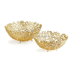 Elégant bol à chocolat décoratif en métal, fabriqué à la main, parfait pour les occasions festives. - Product Image 5