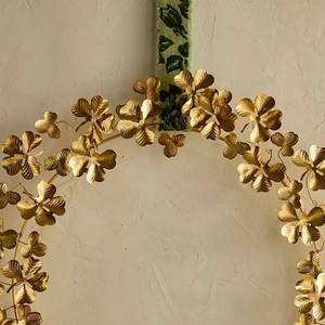 Couronne murale en métal doré trèfle à quatre feuilles, trèfles porte-bonheur, pour décoration de Noël européenne, élégant ornement mural pour la maison et les mariages - Product Image 4