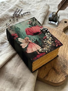 Diario de Hadas Encantadas, Diario Floral de Fantasía, Cuaderno con Candado Estilo Cottagecore - Product Image 4