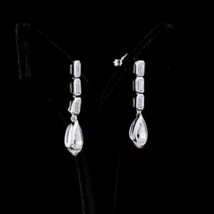 ต่างหูเพชรทรงหยดน้ำและทรงลูกแพร์เจียระไนแบบ Emerald Cut เพชรเพาะเลี้ยงในห้องปฏิบัติการ ทอง 10K 14K 18K เงิน 925 935 หรูหรา ทันสมัย ของขวัญสำหรับงานหมั้น - Product Image 2