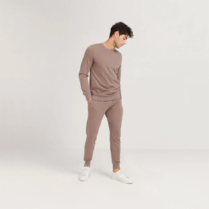 Conjunto Deportivo para Hombre 2026 Hecho en Pakistán, Logotipo Personalizado, Venta al Por Mayor, Ropa de Entrenamiento Lisa, Precio Económico, Cuello Redondo - Product Image 2