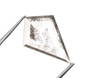 เพชรทรงว่าว 1.60 กะรัต เจียระไนแบบเกลือพริกไทย ฝังด้วยเลเซอร์ เพชรเลี้ยงในห้องปฏิบัติการ ขายดี รับประกันโดยผู้ตรวจสอบอิสระ - Product Image 2