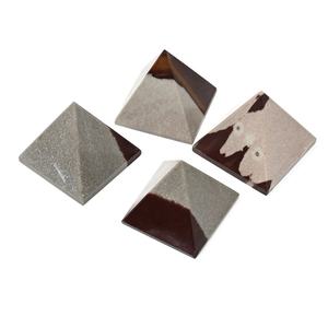 Narmada Stone Pyramids Moss Agate Gemstone Pyramid Moss Agate Pyramid para curación y meditación Comprar al fabricante - Product Image 1