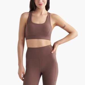 Ensemble de sport 2 pièces sans couture pour femme, personnalisé en gros : Haut long à bretelles et short froncé, tenue de yoga et de sport à fort impact - Product Image 2