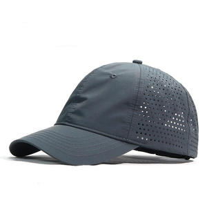 Casquette de sport unisexe 6 panneaux en maille satinée 100 % polyester respirante, imperméable, réglable, séchage rapide, motif léopard – Collection Printemps/Été - Product Image 6