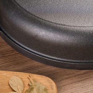 WANGYUANJI Wok de hierro fundido de 9.8 pulgadas con doble asa, sin recubrimiento, sartén para gas e inducción, sartén china engrosada para tortitas, tapa de madera - Product Image 6