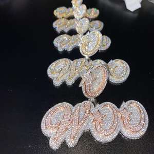 Colgante de Letra VVS Moissanite Iced Out de Plata 925, Colgante Personalizado de Letra Inicial Bicolor, Joyería Hip Hop, Colgante con Engaste - Product Image 1