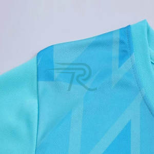 Maillot de football de qualité supérieure, nouveau design tendance, service OEM de fabrication optimisé pour uniformes de football - Product Image 3