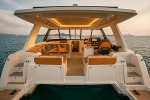 Catamarán Deportivo Personalizado UBI 11512 de 11.6m, 12 Pasajeros, Yate de Aluminio Soldado, Motor Fuera de Borda de 300HP, Pesca Fluvial, Turismo, Crucero - Product Image 6