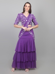 Hermoso sari de fiesta para mujer, estilo diseñador, listo para usar, con volantes, lentejuelas y adornos de cuentas. - Product Image 1