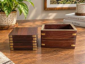 Juego de posavasos de madera con soporte, 6 posavasos cuadrados con detalles en latón de B H Brothers - Product Image 4