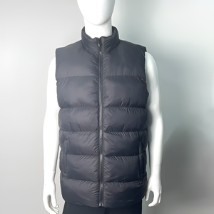 Chaleco acolchado sin mangas para hombre de alta calidad, diseñado para brindar calidez, comodidad y estilo. Hecho con tela ligera que no permite la penetración. - Product Image 1