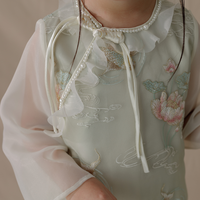 Fullmoon Baby Girl Kleid 2 Stück Bestickter Seidenstoff Ärmellose Goldfaden stickerei Vietnam esische Traditionelle Kleidung-San San