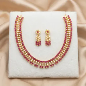 Ensemble de colliers en cuivre plaqué or avec perles pour femmes, bijoux de luxe en zircon pour mariages indiens et fêtes, avec boucles d'oreilles - Product Image 1