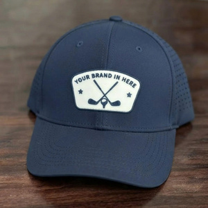 Casquette de baseball en gros personnalisable à 6 panneaux avec visière incurvée et trous découpés au laser, logo PVC structuré, unisexe, pour le golf - Product Image 1