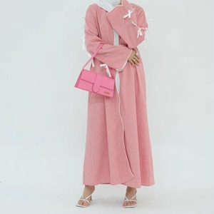 Abaya pour femmes grande taille de bonne qualité, à porter toute l'année, évasée, brodée, à manches longues, en polyester, en mousseline de soie, en georgette, longueur au sol - Product Image 1