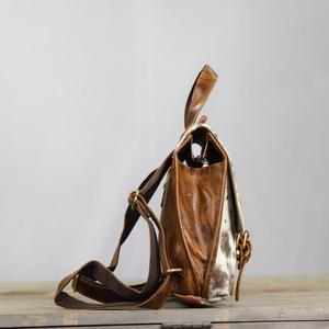 Mochila de Cuero Vacuno con Forma Cuadrada, Cierre de Hebilla, Correa de Hombro Desmontable, Estilo Vintage, para Uso Diario en Todas las Estaciones - Product Image 2