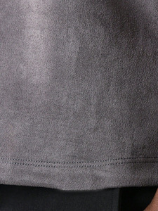 T-shirt court ample en suédine à manches courtes avec broderie numérotée au dos pour homme – Style streetwear en suédine douce - Product Image 5