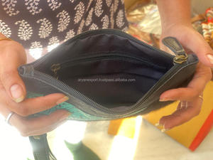 Nouveau véritable sac à main en cuir de fourrure de vachette usiné occidental fabriqué à la main femmes sac de soirée élégant et pochette en fourrure usinée ensemble Combo Unique - Product Image 6