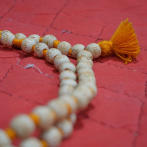 Collar de oración hecho a mano con cuentas de madera de hámster, para meditación, canto, joyería espiritual, venta al por mayor - Product Image 4