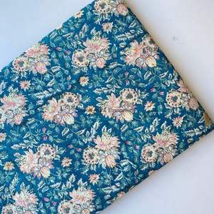 Tissu en coton imprimé traditionnel Jaipuri, coton cambriqué imprimé au bloc 60x60, tissu en coton à motifs. - Product Image 2