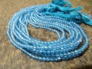 Perles de topaze bleu ciel naturel de 3 mm, rondes et facettées, vendues par brin de 13 pouces de long - Product Image 1