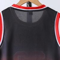 Seragam Basket untuk Dewasa Desain OEM Musim Dingin Lengan Pendek Logo Depan Dicetak Hitam & Kuning Poliester Bernapas Cepat Kering