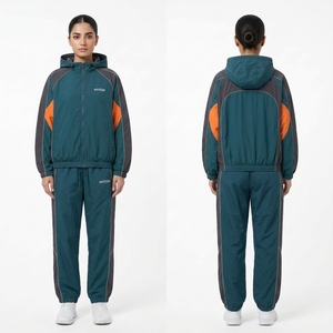 Conjunto Deportivo Cortavientos de Mujer con Contraste de Color - Ropa Deportiva para Gimnasio, Impresión Personalizada - Product Image 4