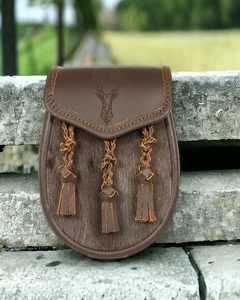 Sporran en cuir sur mesure unisexe pour adulte, accessoire de kilt écossais formel avec pompons décoratifs - Product Image 3