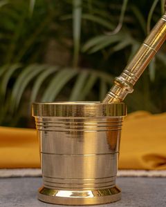 Large Size Brass Mortar And Pestle <b>Grinder</b> For Crushing Grinding Spices <b>Herbs</b> Seeds And Ayurvedic Use - Product Image 3