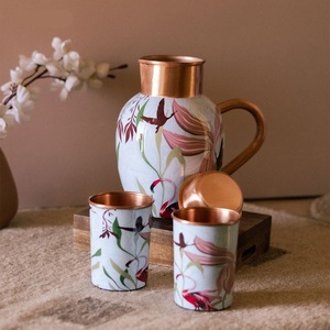 Carafe à eau artisanale en cuivre avec design émaillé, vaisselle traditionnelle pour la maison et les restaurants - Product Image 1