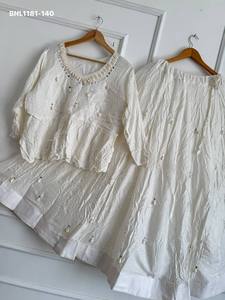 Hermoso conjunto de lehenga de rayón y algodón con bordado a mano Mirror-Kodi, estilo peplum, con blusa a juego, para mujer. - Product Image 2