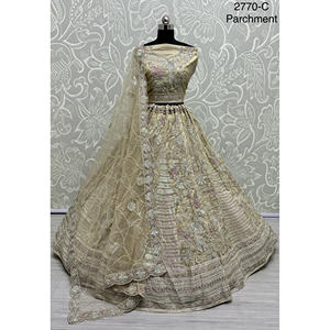 Collections de velours de vêtements de mariée indiens pour la mariée avec le travail de Zarkhan par Fabzone - Product Image 3
