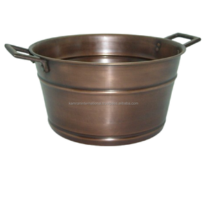 Arrosoir décoratif en métal gaufré en forme de papillon pour la maison, le restaurant et le jardin - Utilisation écologique en extérieur/intérieur - Product Image 4