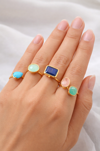 Bagues plaquées or en forme de rectangle avec pierre précieuse lapis-lazuli, serties à la main - Product Image 2
