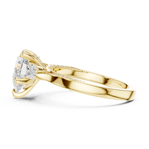 Bague de fiançailles vintage en or jaune avec trois diamants de laboratoire taille poire et serti Milgrain pour femme - Product Image 4