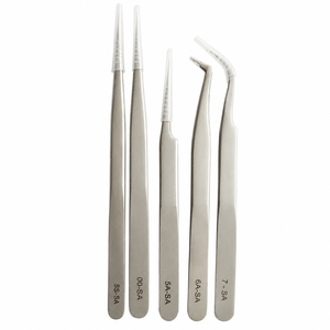 Pinces pour extensions de cils avec logo personnalisé, en acier inoxydable, pinces russes pour volume de cils, qualité supérieure, finition mate brossée - Product Image 1