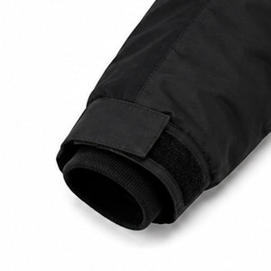 Veste coupe-vent élégante pour homme, légère, imperméable, décontractée, streetwear, veste de sport à capuche, vente en gros directe d'usine - Product Image 4