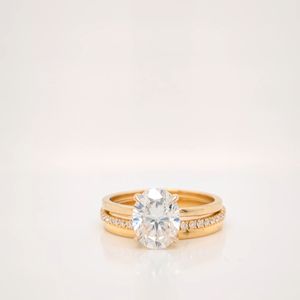 Anillo de Compromiso con Diamante Cultivado en Laboratorio de Corte Ovalado de 2.90 Ct, Halo Oculto, Certificado IGI, Oro Blanco de 14k, Aniversario de Lujo para Mujer - Product Image 1