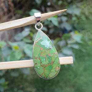 จี้ทรงหยดน้ำโมฮาเวเทอร์ควอยซ์ เงินแท้ 925 ประดับทองแดงสีเขียว เครื่องประดับคุณภาพสูง ขายส่ง เทคโนโลยีการฝังแบบ Bezel Setting - Product Image 3