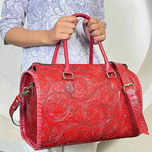 Bolso Grande de Cuero Repujado a Mano Estilo Vaquero Rojo, Bolso de Hombro de Lujo para Mujer, Bolso de Viaje, Bolso de Diseño - Product Image 4