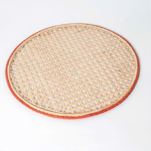 Salvamanteles Redondo de Rafia Natural de Primera Calidad, Hecho a Mano, Elegante Accesorio Decorativo para Mesa de Comedor - Product Image 1